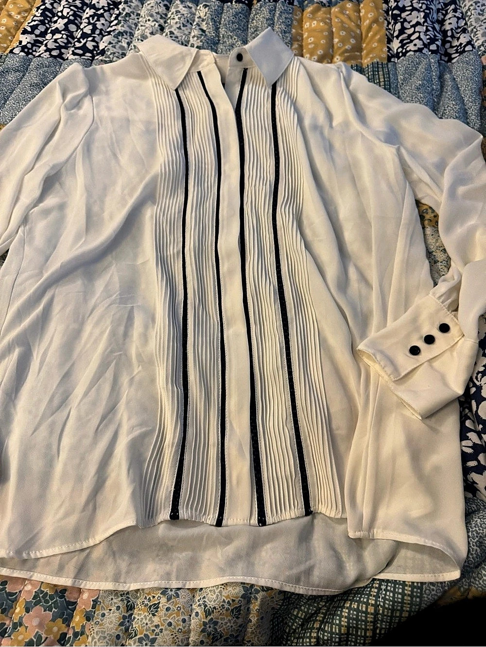New with tags White House Black Market LS Contrast Stitch Shirt Pleated Blouse W